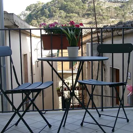 Chicchi Di Melograno Bed & Breakfast 5*